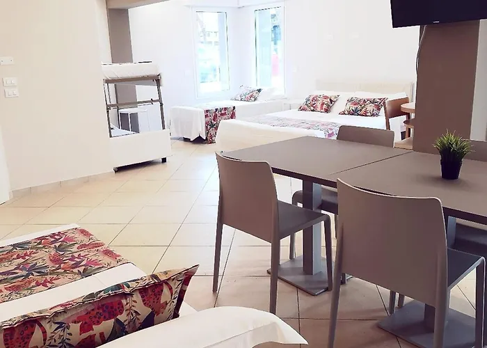 Hotel Amalfi Smart Hub & - Ideale Per Ragazzi 3*