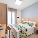 Amalfi Smart Hub & - Ideale Per Ragazzi Hotel Riccione