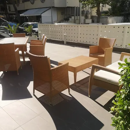 Hotel Amalfi Smart Hub Rooms & Apartments - Ideale Per Ragazzi Riccione