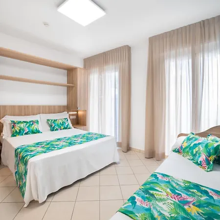 Amalfi Smart Hub Rooms & Apartments - Ideale Per Ragazzi Otel Riccione